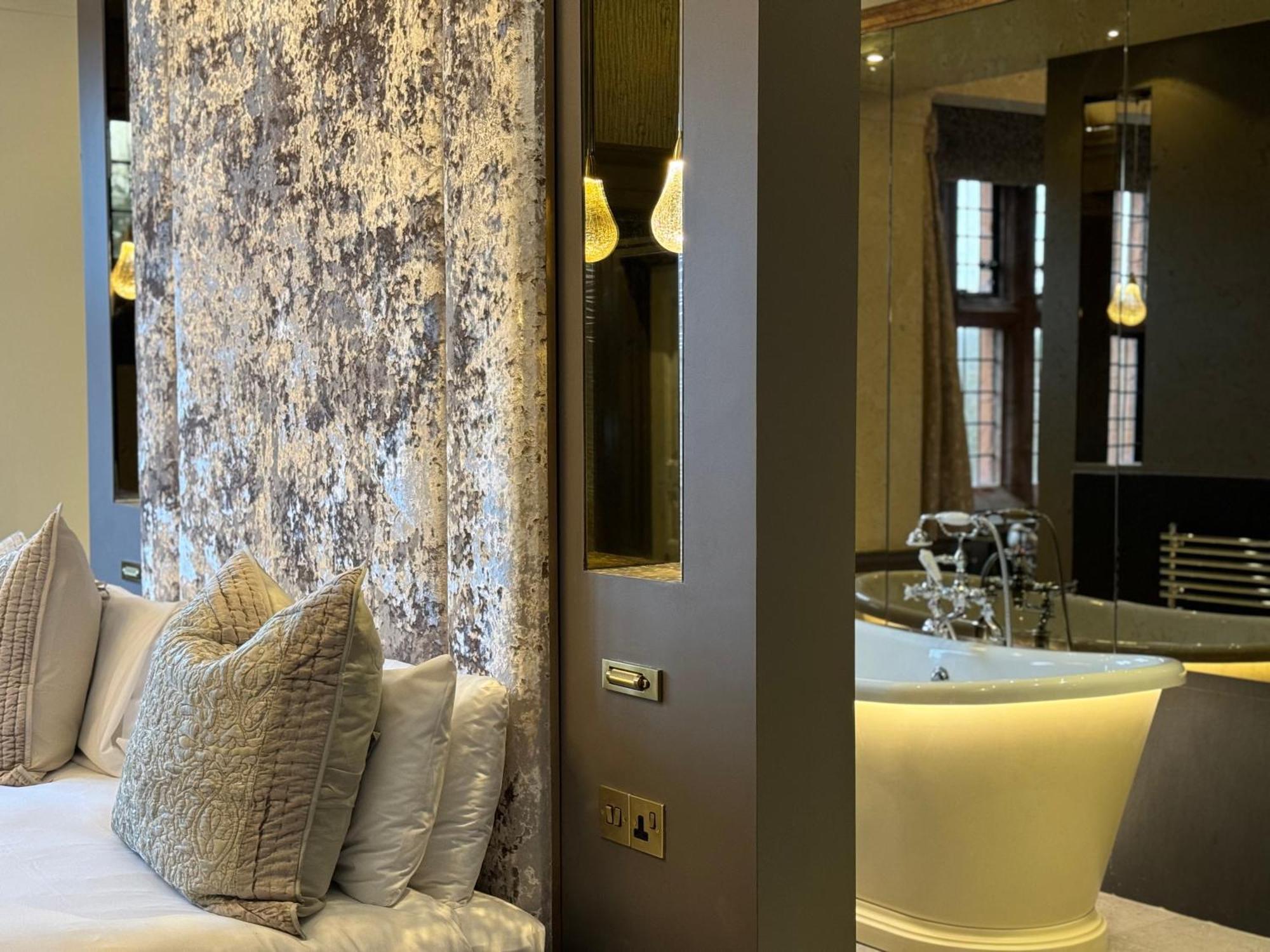Abbey House Hotel Barrow-in-Furness ภายนอก รูปภาพ