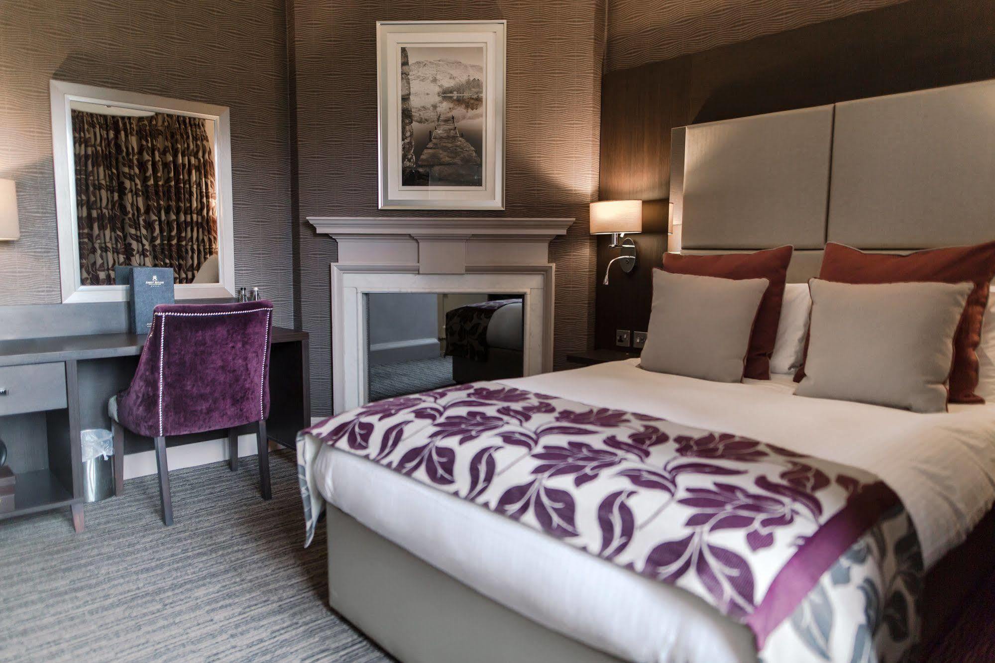 Abbey House Hotel Barrow-in-Furness ภายนอก รูปภาพ